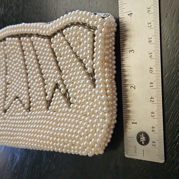 1960's vintage beaded faux pearls clutch bag made in Japan - Picture 6 of 9